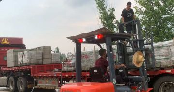 安康 黄金麻冰裂纹，地铺石装车