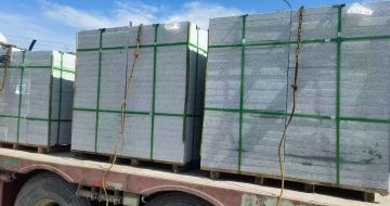 安康 芝麻白花岗岩地铺石装车日常