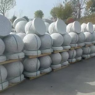 安康 白麻花岗岩石材圆球，石球，挡车球，隔离球，景观石球，风水球等