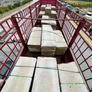 安康 黄金麻花岗岩荔枝面，光面毛板装车完成