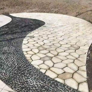 安康 黄金麻冰裂纹地铺石工地铺装案例