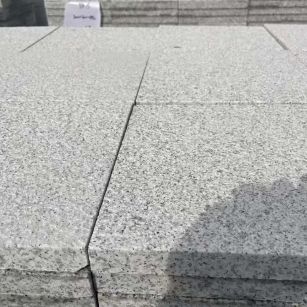 安康 白麻花岗岩石材推荐 荔枝面地铺石