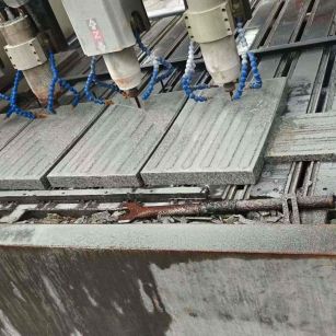 安康 芝麻白花岗岩荔枝面盲道雕刻