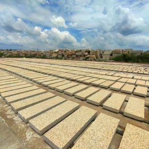 安康 黄金麻荔枝面花岗岩石材地铺石防护中