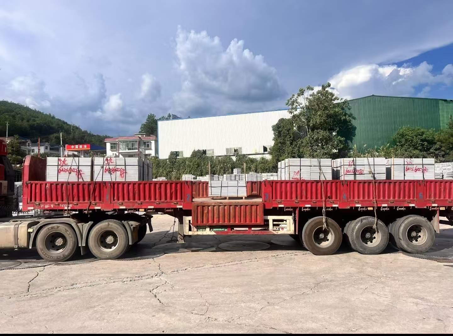 安康 芝麻灰花岗岩地铺石出货日常