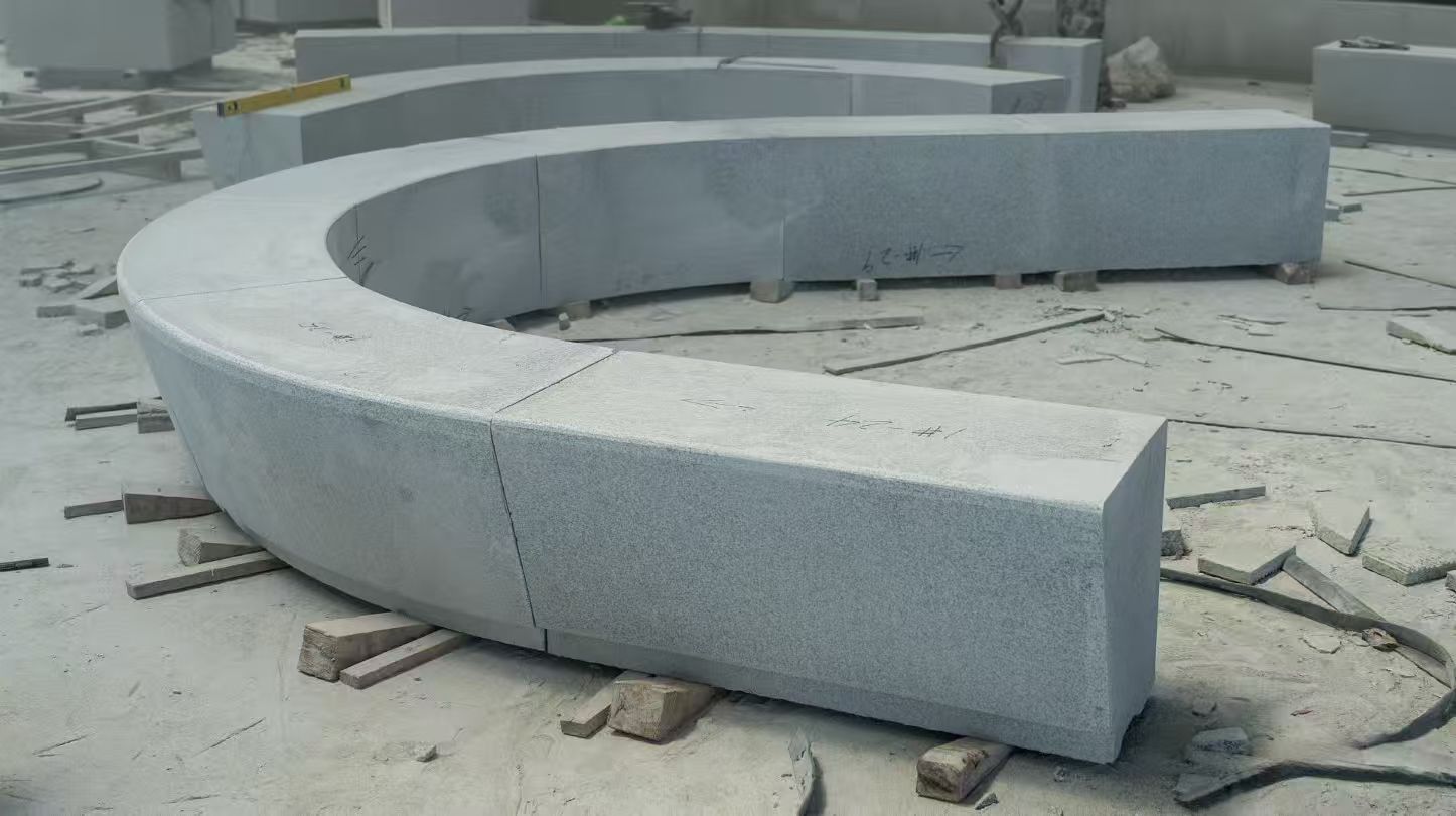 安康 芝麻白花岗岩光面弧形坐凳