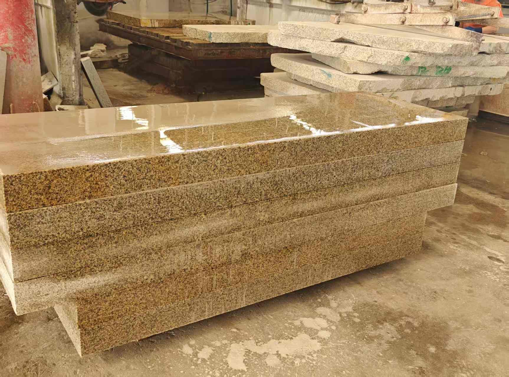 安康 黄金麻栏杆料半成品加工中